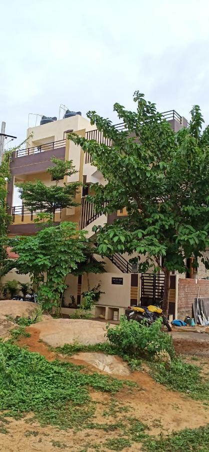 Gopi Homestay Hampi Bagian luar foto